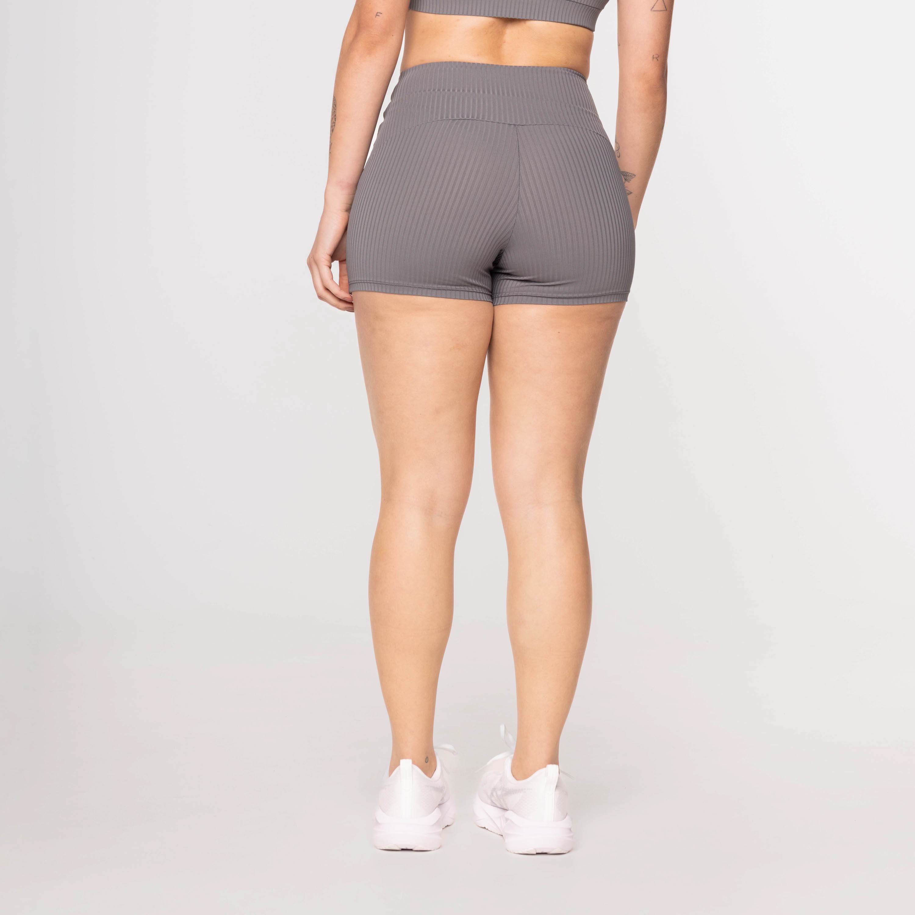 Short Giana Metal