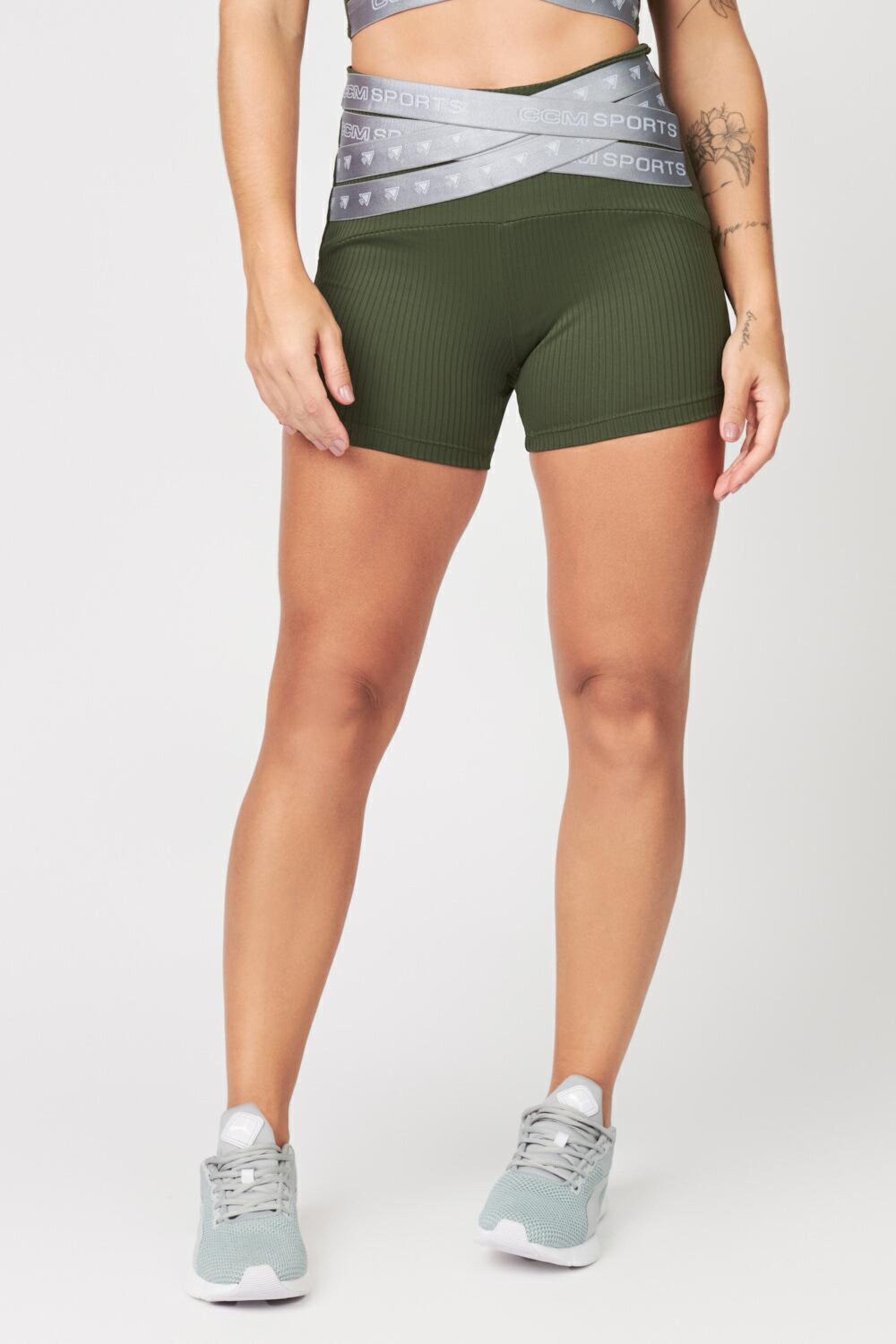 Short Giana Militar