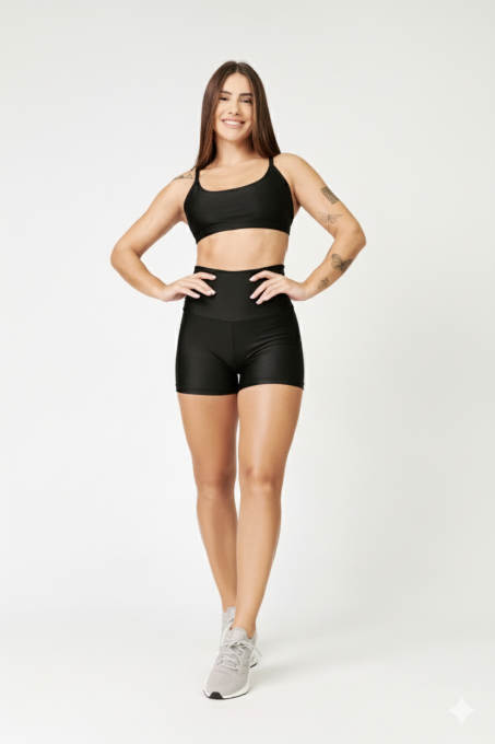 Short Avery Preto