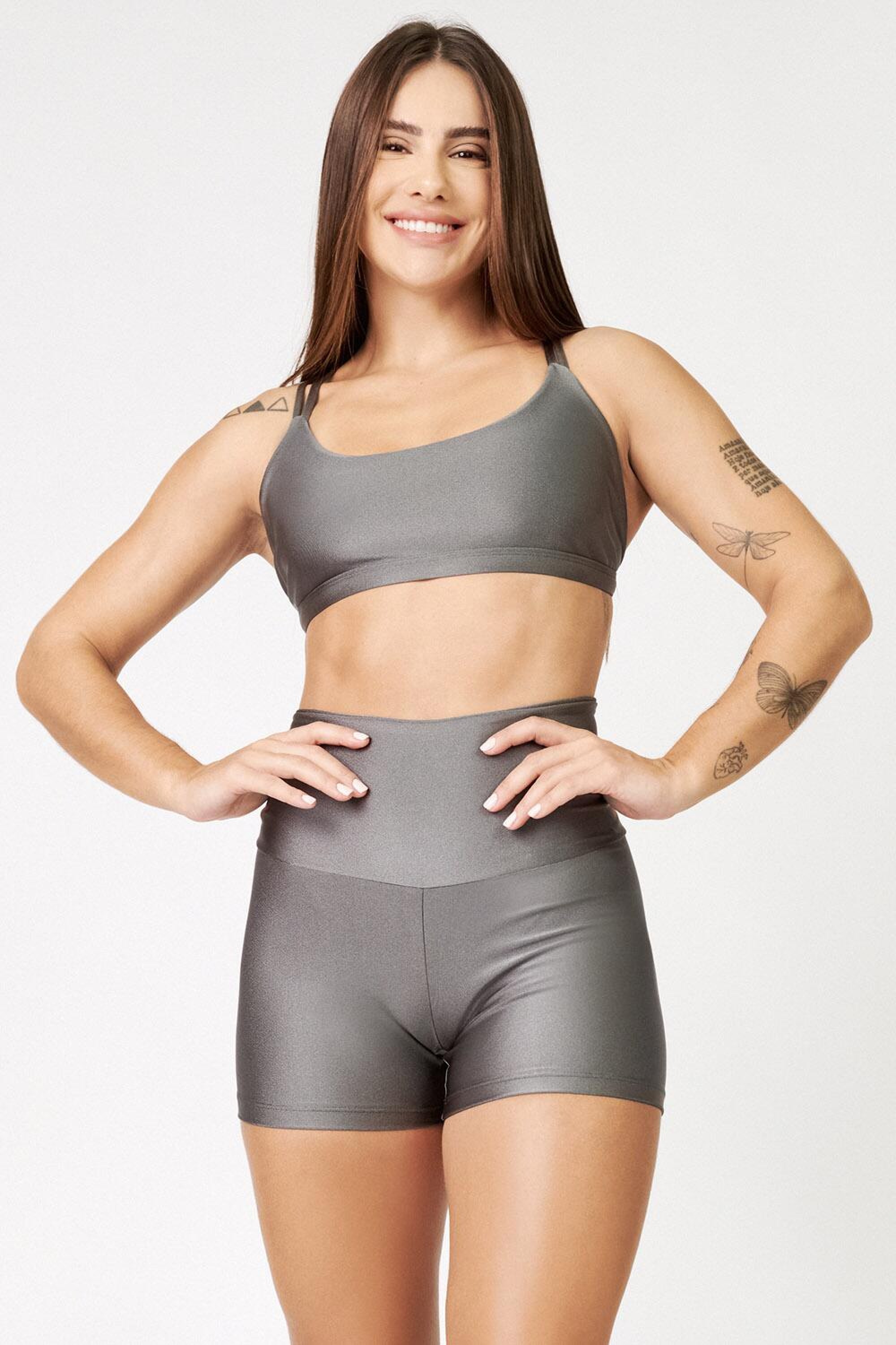 Short Avery Gris