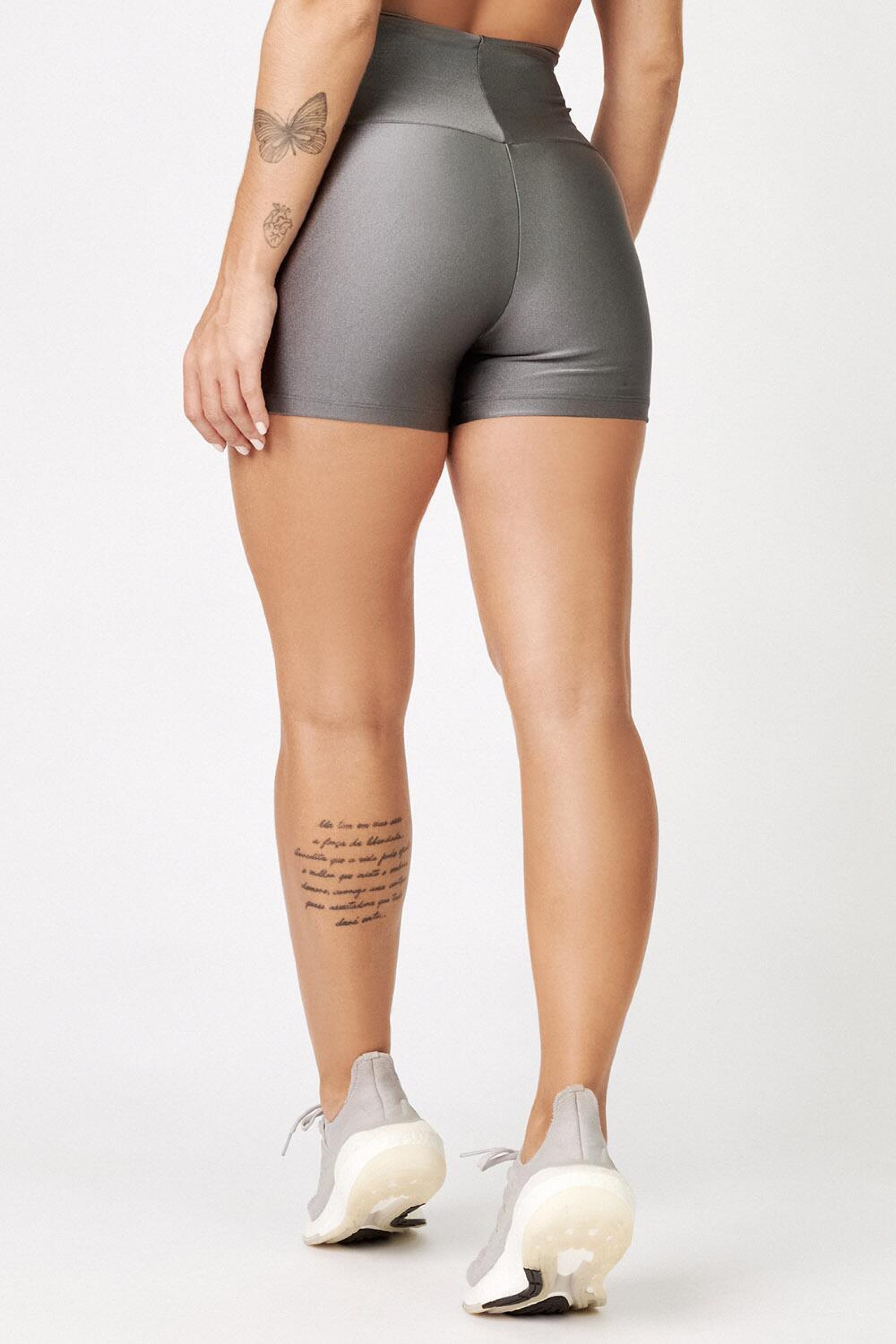 Short Avery Gris
