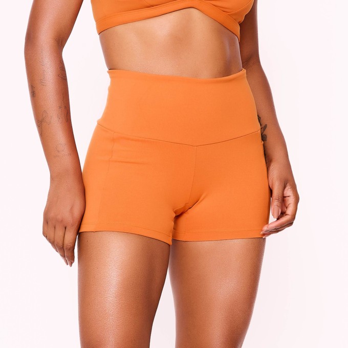 Short Fitness Compress Ferrugem